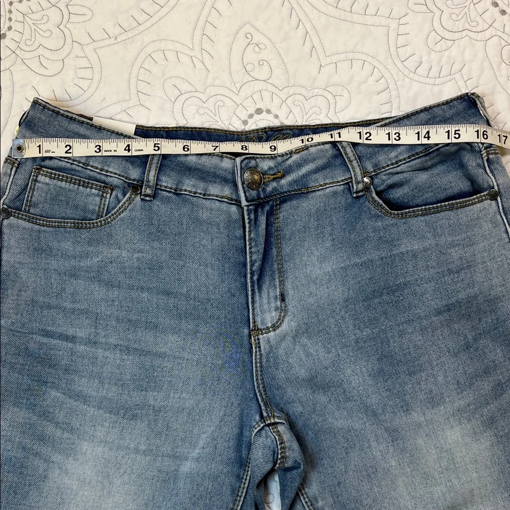 Buffalo Jeans Mimi Boyfriend Mid Rise Slim Women's Jeans NWT Size 30 - Picture 2 of 8